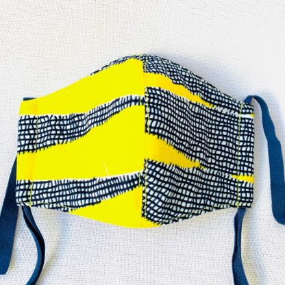<span style="color: #ff6347; font-style: bold;">【売切】</span><br>裏地キルト<br>手作りマスク（M）<br>イエロー＆ブラック