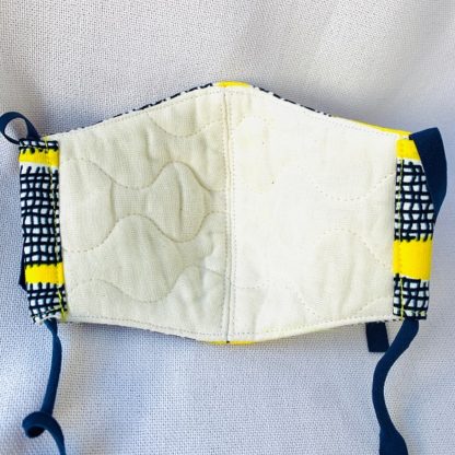 <span style="color: #ff6347; font-style: bold;">【売切】</span><br>裏地キルト<br>手作りマスク（M）<br>イエロー＆ブラック - 画像 (2)