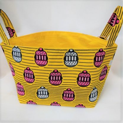 <span style="color: #ff6347; font-style: bold;">【売切】</span><br>098_アフリカ布で作った小物入れ（大）<br>イエロー