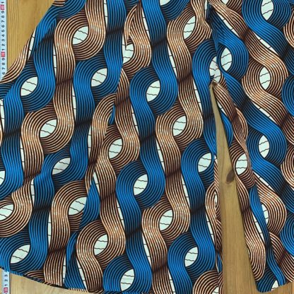 <span style="color: #ff6347; font-style: bold;">【売切】</span><br>060<br>アフリカ布の<br>フレアパンツ<br>サイズS - 画像 (3)