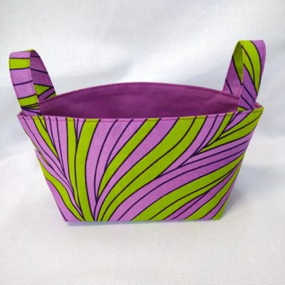 アフリカ布で作った小物入れ（小）<span style="color: #ff6347; font-style: bold;">【売切】</span><br>パープル＆グリーン