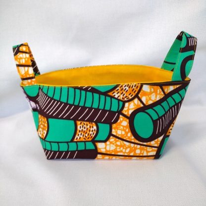 アフリカ布で作った小物入れ（小）<span style="color: #ff6347; font-style: bold;">【売切】</span><br>グリーン＆イエロー