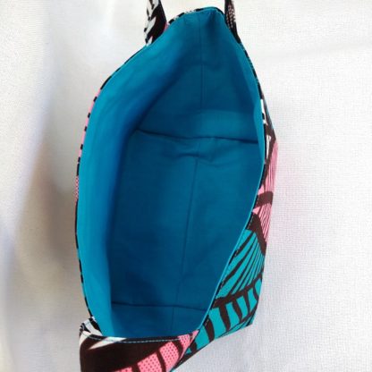 アフリカ布で作った小物入れ（小）<span style="color: #ff6347; font-style: bold;">【売切】</span><br>ピンク＆グリーン - 画像 (2)