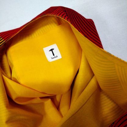 <span style="color: #ff6347; font-style: bold;">【売切】</span><br>アフリカ布の<br>肩がけバッグ<br>（ロング）<br>オレンジ - 画像 (2)