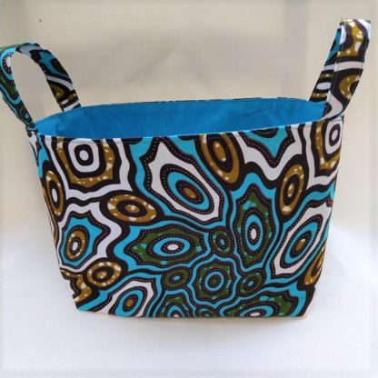 <span style="color: #ff6347; font-style: bold;">【売切】</span><br>097_アフリカ布で作った小物入れ（大）<br>ブルー＆ブラウン