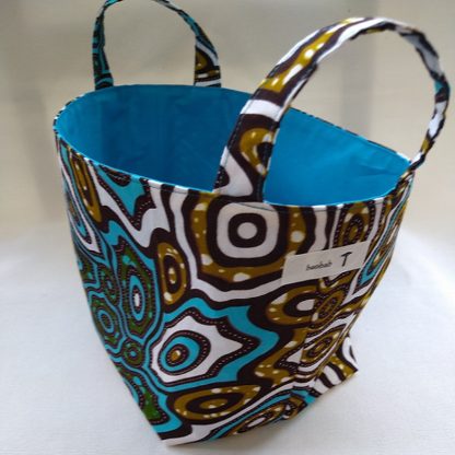 <span style="color: #ff6347; font-style: bold;">【売切】</span><br>097_アフリカ布で作った小物入れ（大）<br>ブルー＆ブラウン - 画像 (2)