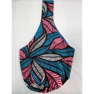 <span style="color: #ff6347; font-style: bold;">【売切】</span><br>096<br>アフリカ布の<br>肩がけバッグ<br>（ロング）<br>ピンク＆ブルー