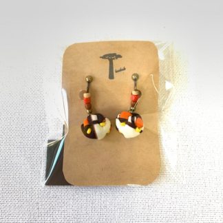 <span style="color: #ff6347; font-style: bold;">【売切】</span><br>アフリカ布の<br>イヤリング<br>ブラック＆オレンジ