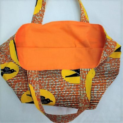 <span style="color: #ff6347; font-style: bold;">【売切】</span><br>095<br>アフリカ布の<br>エコバッグ（大） <br>イエローバード➁ - 画像 (2)