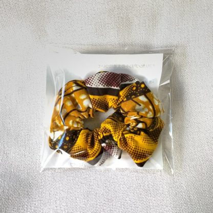 <span style="color: #ff6347; font-style: bold;">【売切】</span><br>アフリカ布でつくったシュシュ③