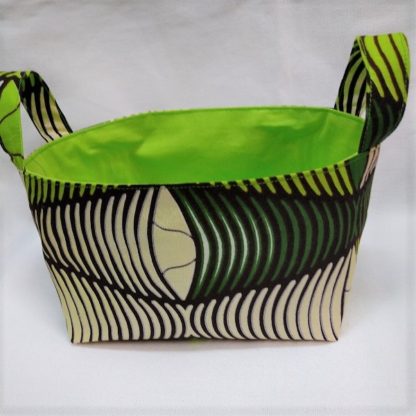 <span style="color: #ff6347; font-style: bold;">【売切】</span><br>アフリカ布で作った小物入れ（小）<br>グリーン＆ホワイト