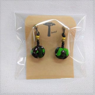 <span style="color: #ff6347; font-style: bold;">【売切】</span><br>090<br>アフリカ布の<br>イヤリング<br>グリーン
