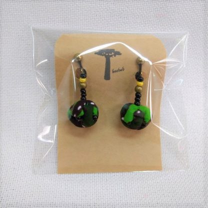 <span style="color: #ff6347; font-style: bold;">【売切】</span><br>090<br>アフリカ布の<br>イヤリング<br>グリーン