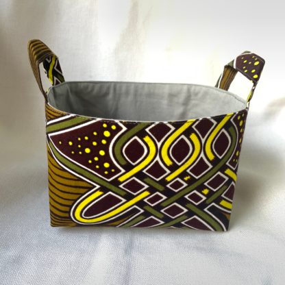 <span style="color: #ff6347; font-style: bold;">【売切】</span><br>074<br>アフリカ布で作った小物入れ（小）<br>イエロー＆ブラウン