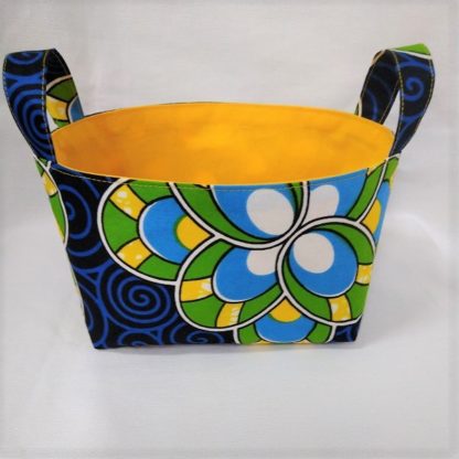 <span style="color: #ff6347; font-style: bold;">【売切】</span><br>068<br>アフリカ布で作った小物入れ（小）<br>ブルー ＆グリーン ➁