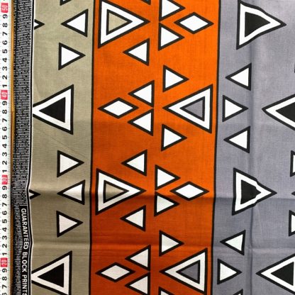 <span style="color: #ff6347; font-style: bold;">【売切】</span><br>144アフリカ布<br>グレー＆オレンジ