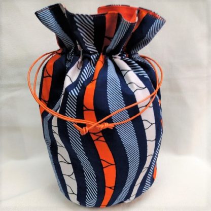 <span style="color: #ff6347; font-style: bold;">【売切】</span><br>095<br>ハネ付き丸底巾着<br>オレンジ＆ブルー