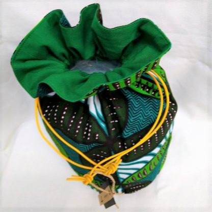 <span style="color: #ff6347; font-style: bold;">【売切】</span><br>094<br>ハネ付き丸底巾着<br>グリーン＆ホワイト - 画像 (2)