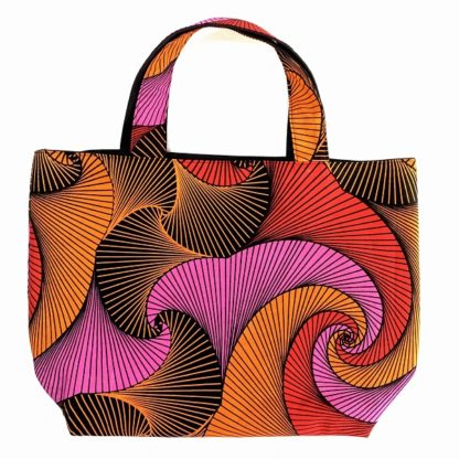 <span style="color: #ff6347; font-style: bold;">【売切】</span><br>097<br>アフリカ布のトートバッグ<br>大<br>ブラック＆レッド