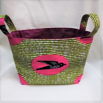 <span style="color: #ff6347; font-style: bold;">【売切】</span><br>043<br>アフリカ布で作った小物入れ（大）<br>ピンクバード