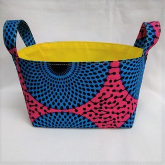 <span style="color: #ff6347; font-style: bold;">【売切】</span><br>058<br>アフリカ布で作った小物入れ（小）<br>ブルーサークル