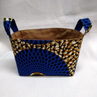 <span style="color: #ff6347; font-style: bold;">【売切】</span><br>055<br>アフリカ布で作った小物入れ（小）<br>ブルーサークル