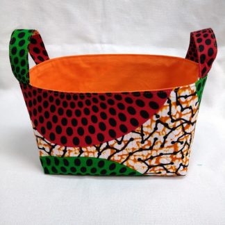 <span style="color: #ff6347; font-style: bold;">【売切】</span><br>188<br>アフリカ布で作った小物入れ（小）<br>レッド＆グリーンサークル