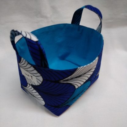 <span style="color: #ff6347; font-style: bold;">【売切】</span><br>051<br>アフリカ布で作った小物入れ（小）<br>ブルー＆ホワイト - 画像 (2)