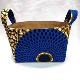 <span style="color: #ff6347; font-style: bold;">【売切】</span><br>050<br>アフリカ布で作った小物入れ（小）<br>ブルーサークル