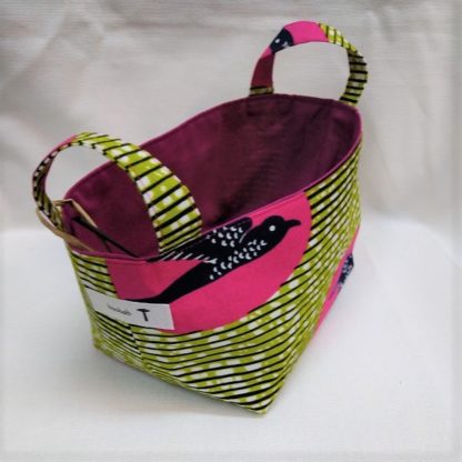 <span style="color: #ff6347; font-style: bold;">【売切】</span><br>045<br>アフリカ布で作った小物入れ（小）<br>ピンクバード - 画像 (2)