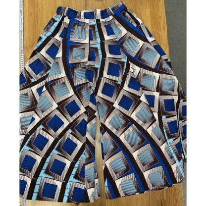 <span style="color: #ff6347; font-style: bold;">【売切】</span><br>060<br>アフリカ布の<br>フレアパンツ<br>サイズM