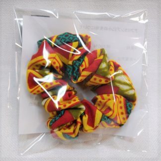 <span style="color: #ff6347; font-style: bold;">【売切】</span><br>088<br>アフリカ布でつくったシュシュ㉑