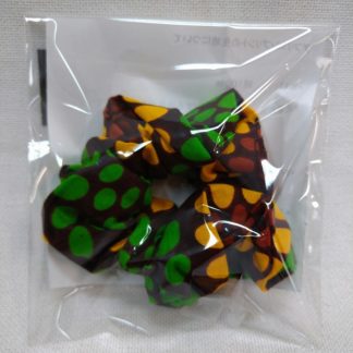 <span style="color: #ff6347; font-style: bold;">【売切】</span><br>085<br>アフリカ布でつくったシュシュ㉔