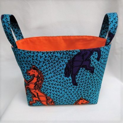 <span style="color: #ff6347; font-style: bold;">【売切】</span><br>034<br>アフリカ布で作った小物入れ（大）<br>ホース