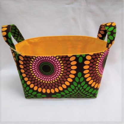 <span style="color: #ff6347; font-style: bold;">【売切】</span><br>041<br>アフリカ布で作った小物入れ（小）<br>グリーン＆イエロー