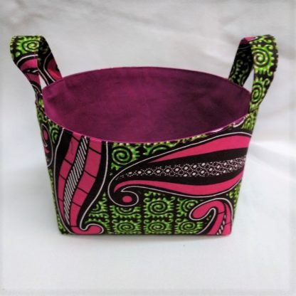 <span style="color: #ff6347; font-style: bold;">【売切】</span><br>029<br>アフリカ布で作った小物入れ（小）<br>レッド＆グリーン