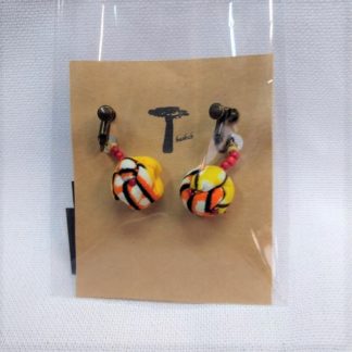 <span style="color: #ff6347; font-style: bold;">【売切】</span><br>082<br>アフリカ布の<br>イヤリング<br>イエロー＆オレンジ