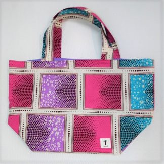 <span style="color: #ff6347; font-style: bold;">【売切】</span><br>047<br>アフリカ布の<br>エコバッグ(大) <br>レッド&パープル