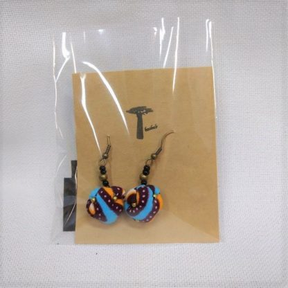 <span style="color: #ff6347; font-style: bold;">【売切】</span><br>063<br>アフリカ布で作ったピアス<br>ライトブルー＆イエロー