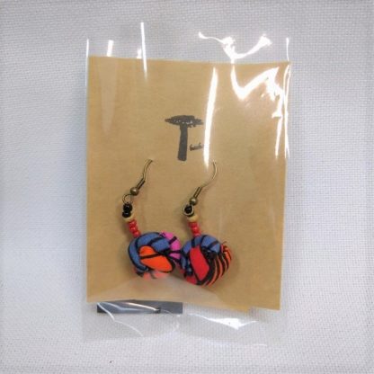 <span style="color: #ff6347; font-style: bold;">【売切】</span><br>060<br>アフリカ布で作ったピアス<br>オレンジ