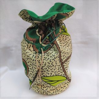 <span style="color: #ff6347; font-style: bold;">【売切】</span><br>077<br>ハネ付き丸底巾着<br>グリーンリーブス