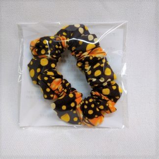 <span style="color: #ff6347; font-style: bold;">【売切】</span><br>061<br>アフリカ布でつくったシュシュ