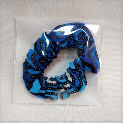 <span style="color: #ff6347; font-style: bold;">【売切】</span><br>046<br>アフリカ布でつくったシュシュ