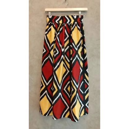 <span style="color: #ff6347; font-style: bold;">【売切】</span><br>092<br>アフリカ布の<br>スカート<br>ジラフ
