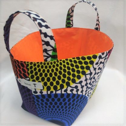 <span style="color: #ff6347; font-style: bold;">【売切】</span><br>196<br>アフリカ布で作った小物入れ（大）<br>マルチカラーサークル - 画像 (2)