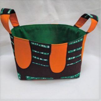 <span style="color: #ff6347; font-style: bold;">【売切】</span><br>192<br>アフリカ布で作った小物入れ（小）<br>オレンジ＆グリーン