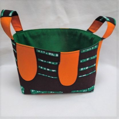 <span style="color: #ff6347; font-style: bold;">【売切】</span><br>192<br>アフリカ布で作った小物入れ（小）<br>オレンジ＆グリーン
