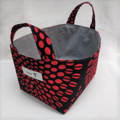 <span style="color: #ff6347; font-style: bold;">【売切】</span><br>190<br>アフリカ布で作った小物入れ（小）<br>レッド＆ブラック - 画像 (2)