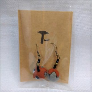 <span style="color: #ff6347; font-style: bold;">【売切】</span><br>051<br>アフリカ布で作ったピアス<br>ブラウン