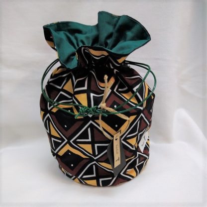 <span style="color: #ff6347; font-style: bold;">【売切】</span><br>075<br>ハネ付き丸底巾着<br>ブラウン